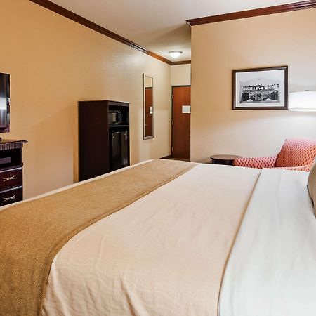 Best Western Granbury Inn And Suites מראה חיצוני תמונה