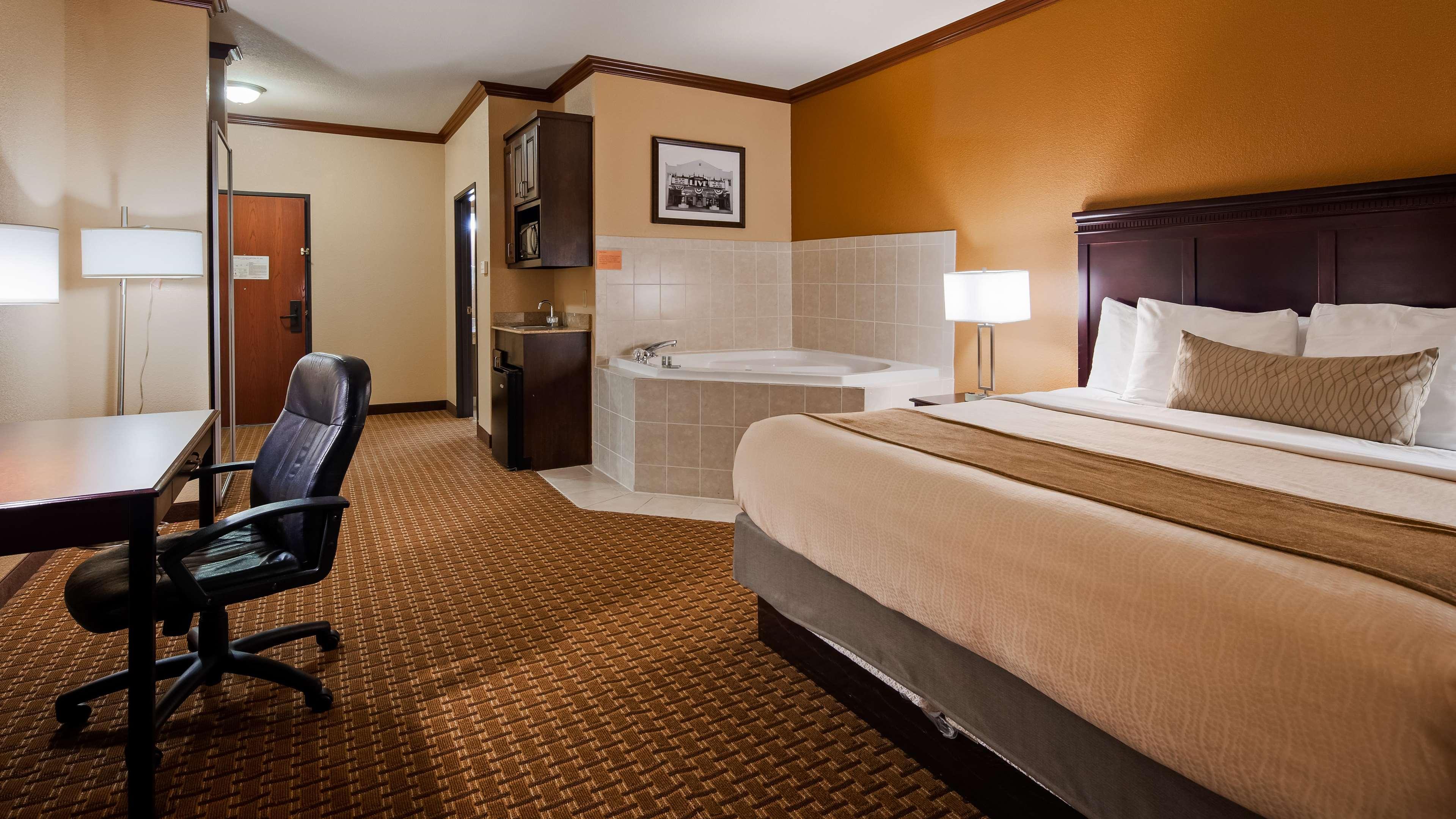 Best Western Granbury Inn And Suites מראה חיצוני תמונה