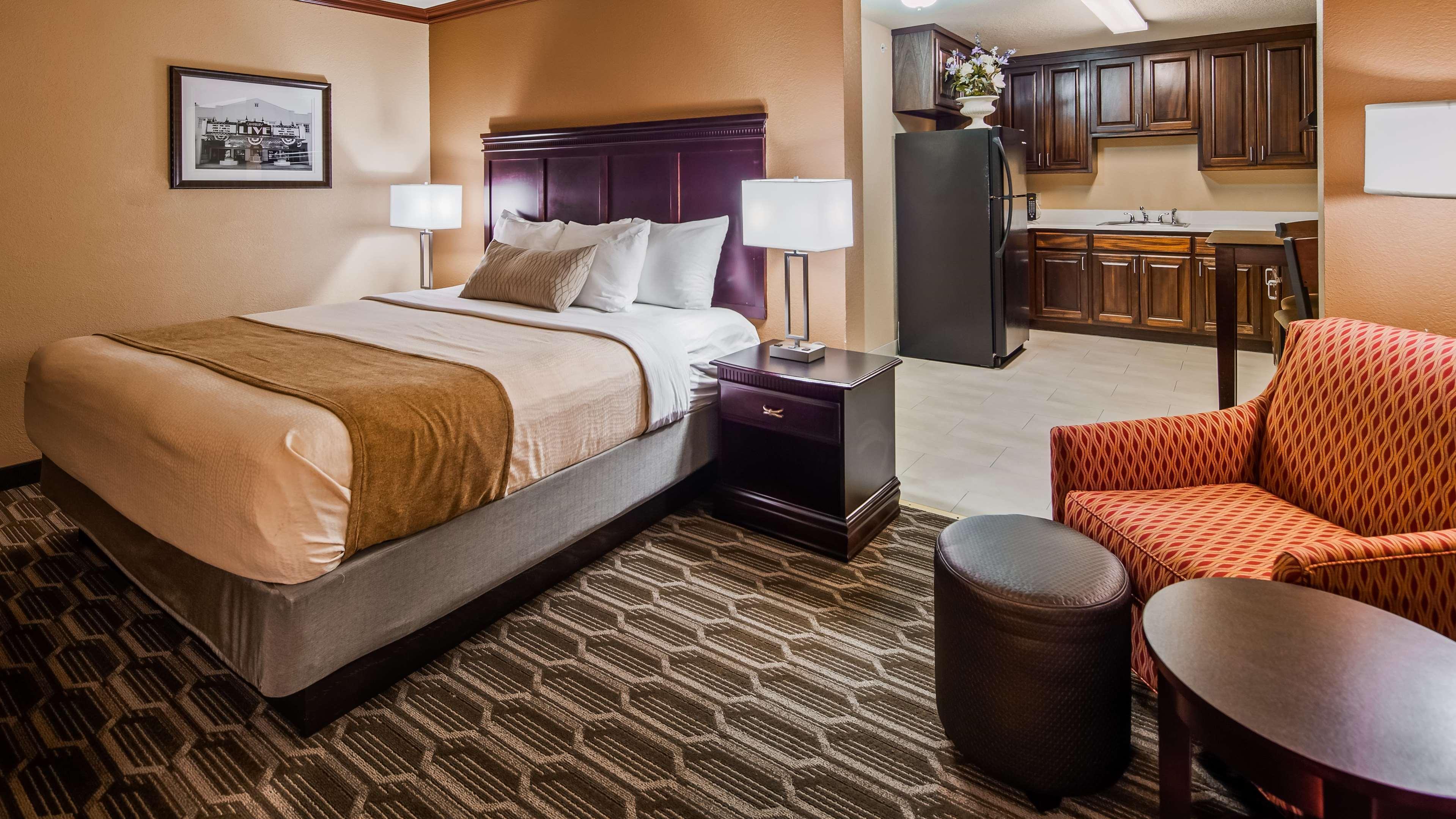 Best Western Granbury Inn And Suites מראה חיצוני תמונה