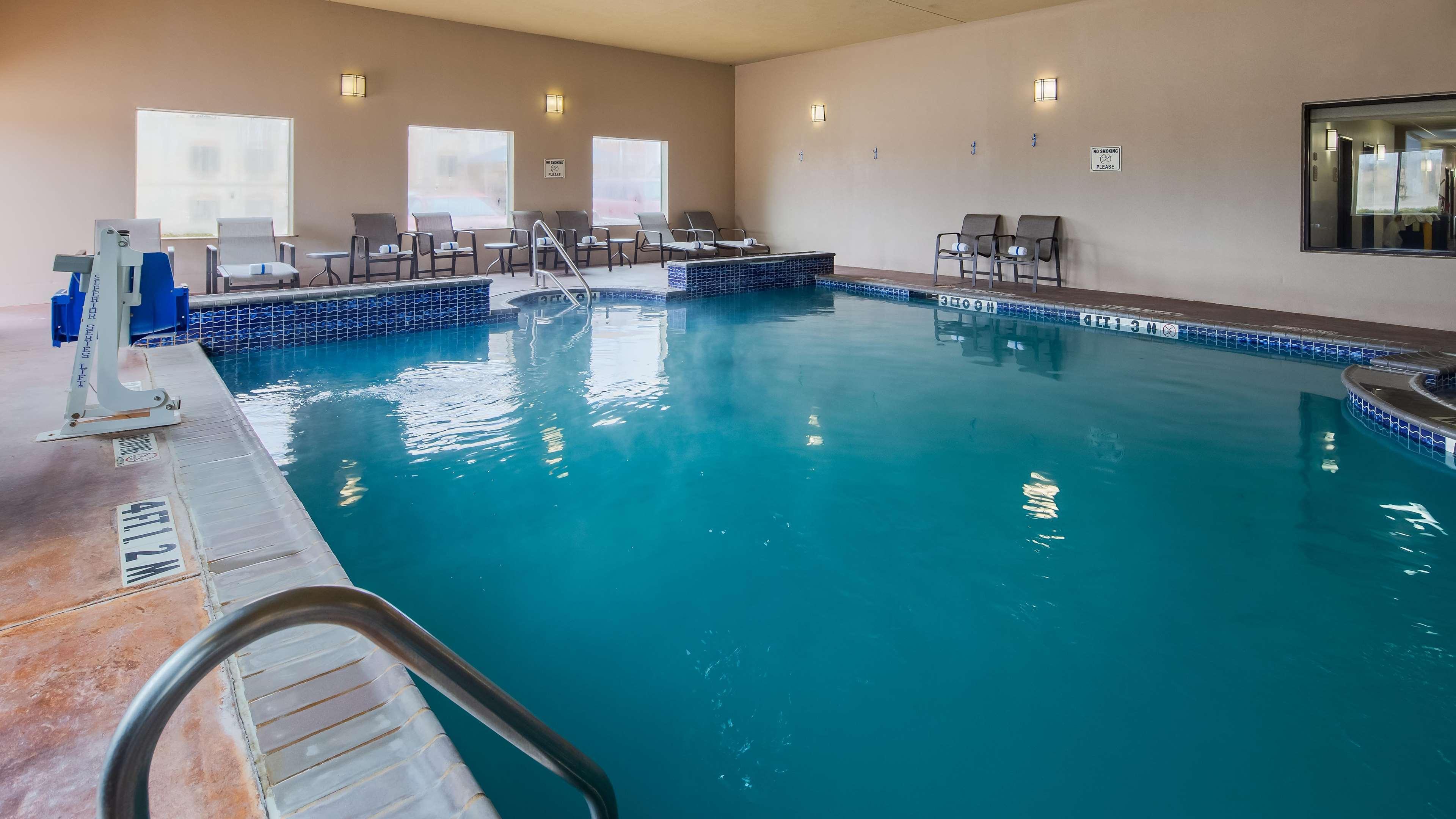 Best Western Granbury Inn And Suites מראה חיצוני תמונה