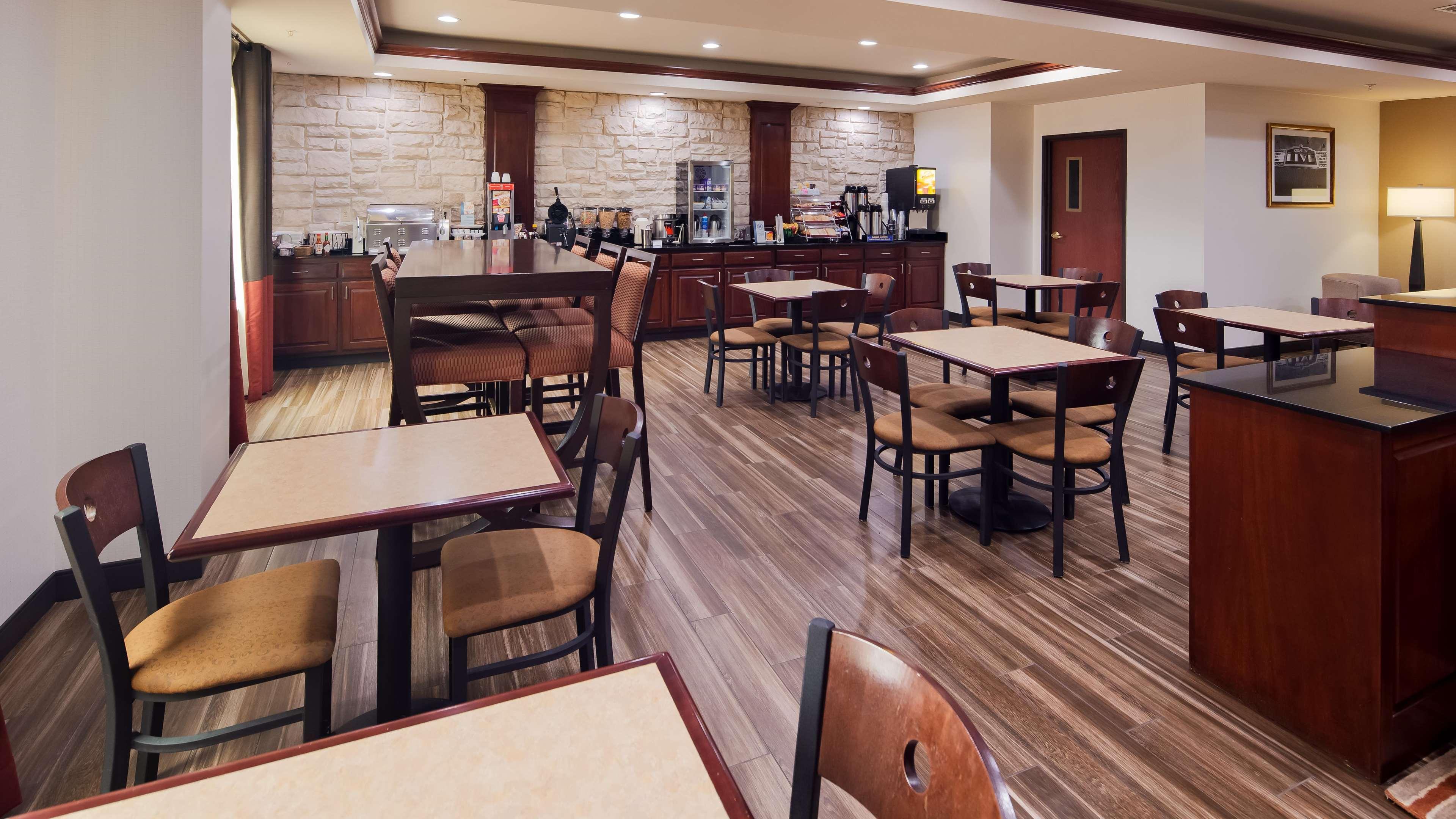 Best Western Granbury Inn And Suites מראה חיצוני תמונה